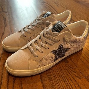 Vintage Havana Sneakers Size 11 *Worn Once*